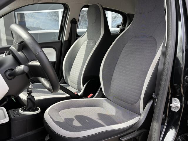 Renault TWINGO 0.9 TCe Intens 90 pk | Airco | Cruise Control | PDC | Bluetooth | Garantie | Interesse? Bel of App naar: 06 30 51 05 90