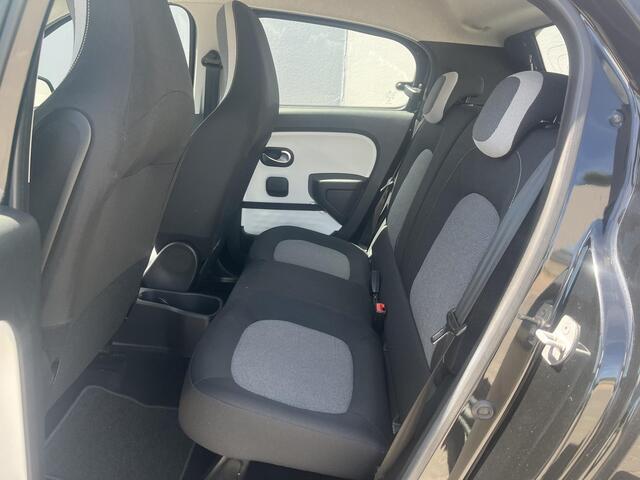 Renault TWINGO TCe 90 Intens / Automaat / All Season Banden / 1e Eigenaar / Achteruitrij Camera / Full-Map Navigatie / Multimedia Scherm / Electronic Climate Control / Cruise Control / Lichtmetalen Velgen 16" /