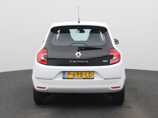 Renault TWINGO Z.E. R80 Intens | 15" LMV | Licht- & Regensensor | Apple Carplay & Android Auto | Climate Control | Cruise Control & Snelheidsbegrenzer | Half-Lederen Bekleding | Stuurwiel & Versnellingspook Leder | DAB-Radio