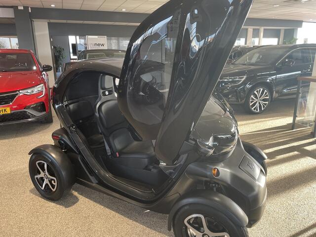 Renault TWIZY Intens 45 45 KM / 2 ZITPLAATSEN / WEINIG KILOMETERS / AL VANAF 16 JARIG LEEFTIJD RIJBAAR /