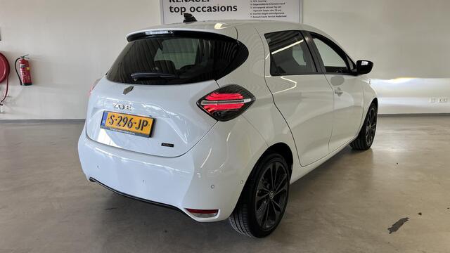 Renault ZOE R135 Iconic 52 kWh APPLE CARPLAY ANDROID AUTO / CLIMATE CONTROLE / CRUISE CONTROLE / NAVIGATIE / PARKEERSENSOREN+CAMERA.