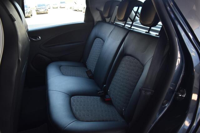 Renault ZOE R135 Intens 52 kWh | INCL. ACCU | CAMERA | STUUR/STOELVERWARMING | NAVI | CRUISE CONTROL | CLIMATE CONTROL | PDC | LMV