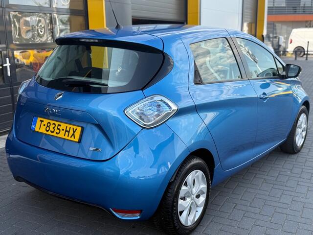 Renault ZOE R90 Life 41 kWh excl. Accu Licht- en Regensensor Full-Map Navigatie Cruise Control en Snelheidsbegrenzer