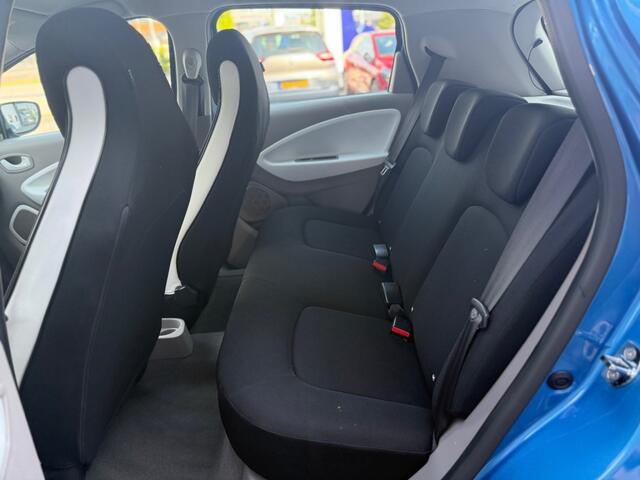 Renault ZOE R90 Life 41 kWh excl. Accu Licht- en Regensensor Full-Map Navigatie Cruise Control en Snelheidsbegrenzer