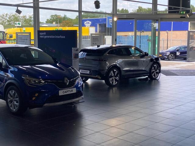 Renault ZOE R135 Iconic 52 kWh | 16| LM velgen | Navigatie | Stoel- en stuurverwarming | incl. Bovag rijklaarpakket met 12 maanden garantie |