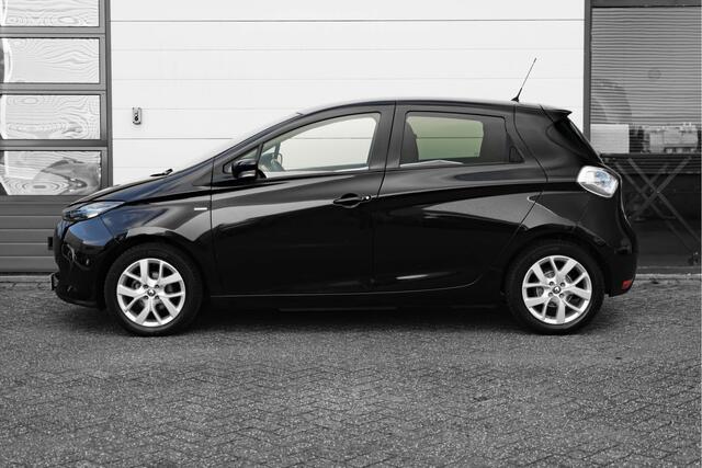 Renault ZOE R110 PK Limited 41 kWh KOOPBATTERIJ | Automaat | 4 seizoensbanden | Camera achter | | incl. Bovag rijklaarpakket met 12 maanden garantie |