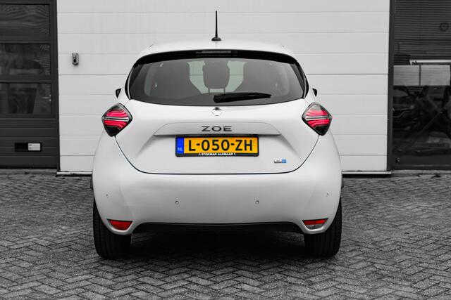 Renault ZOE R 135 PK Serie Limitee Riviera 52 kWh | Koopbatterij | Lederen interieur | Stoel en stuur verwarming | Bose geluid | Camera achter | | incl. Bovag rijklaarpakket met 12 maanden garantie |