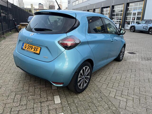 Renault ZOE R135 Intens Business 52 kWh / AUTOMAAT / CAMERA / GROOT SCHERM NAVIGATIE / PARKEERSENSOREN /