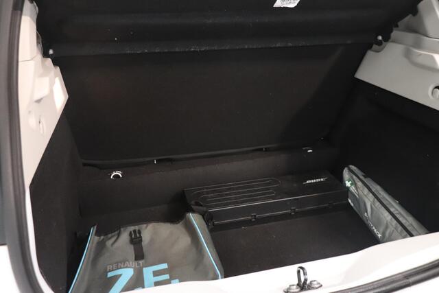 Renault ZOE R110 Bose 41 kWh (Accu huur) | BOSE audio | Camera | Leder | Climate control | Stoelverwarming | SoH 92,1% | 17"Lichtmetaal |