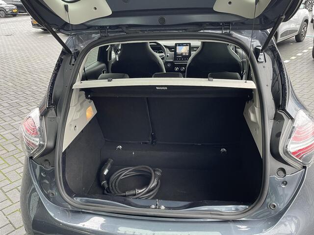 Renault ZOE R135 Intens Business 52 kWh / ACHTERUITRIJCAMERA / PARKEERSENSOREN / DODEHOEKSENSOREN / CRUISE CONTROL / APPLE & ANDROID CARPLAY