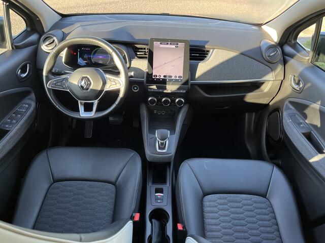 Renault ZOE E-TECH ELECTRIC R135 Intens 52 kWh / (Koopbatterij) / CCS-SNELLADER! / / Apple Carplay - Android Auto / Stoelverw. + Stuurverw. /
