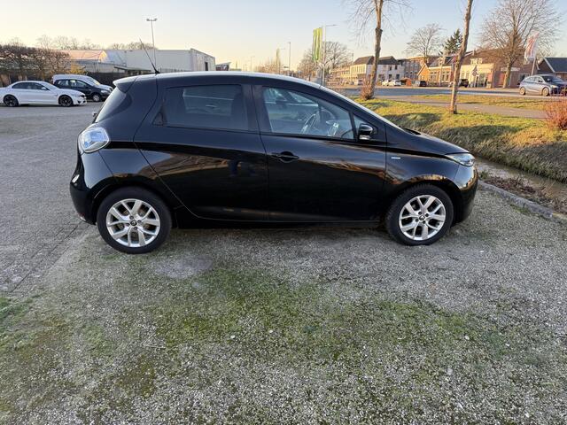 Renault ZOE R110 Iconic 44 kWh (huur Accu) Navi,lmvelgen,boekjes aanw!