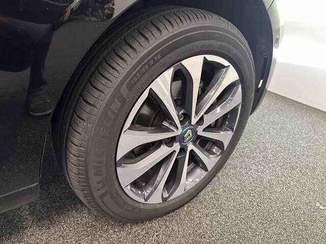 Renault ZOE R135 Intens 52 kWh Koopaccu Navigatie Apple Carplay/Android Auto Camera Parkeersensoren Cruise Control Stoel- en stuurverwarming Climate Control Lichtmetalen velgen