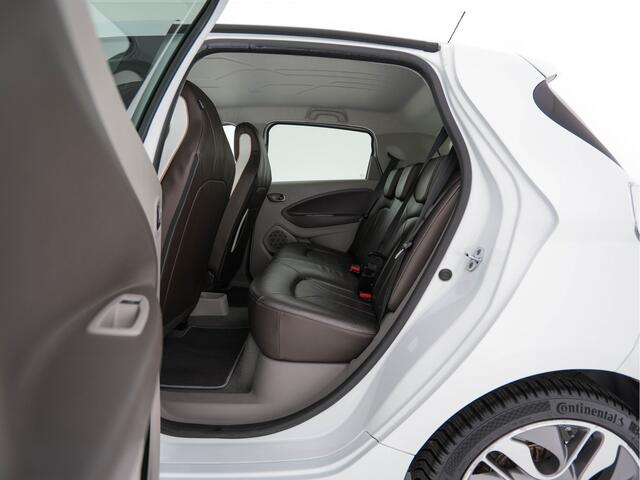 Renault ZOE R110 Bose 41 kWh (inclusive-Battery) {3-Fase}{SOH-85%} Aut.*LEATHER | BOSE-AUDIO | KEYLESS | CRUISE | NAVI-FULLMAP | CAMERA | DIGI-COCKPIT | HEATED-COMFORTSEATS | ECC | PDC | FULL-LED | PRIVACYGLASS | 17"ALU*