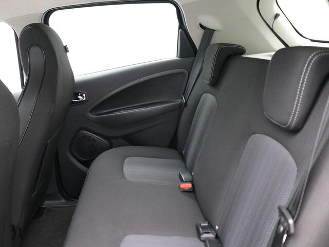 Renault ZOE R90 Intens 41 kWh / Koop accu / SoH 88% / Navigatie / Cruise Control / Airco Climate control / Achteruit rijcamera / All seasonbanden / Historie aanwezig /
