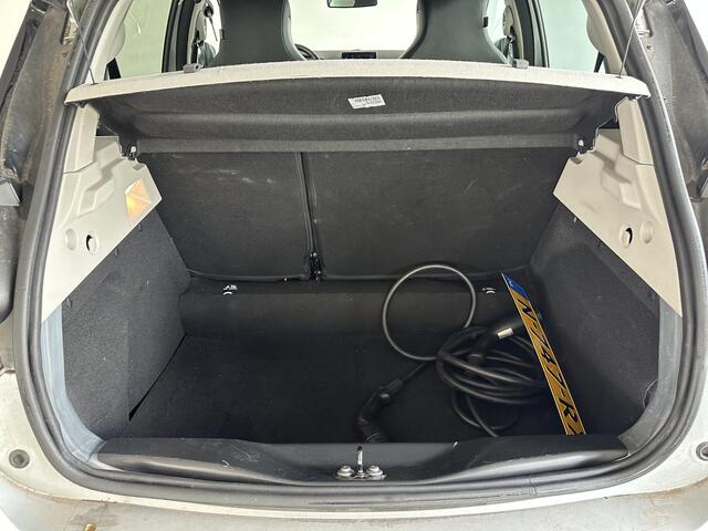 Renault ZOE R135 Intens 52 kWh ACHTERUITRIJCAMERA | PARKEERSENSOREN RONDOM | STOEL-/STUURVERWARMING | APPLE CARPLAY/ANDROID AUTO