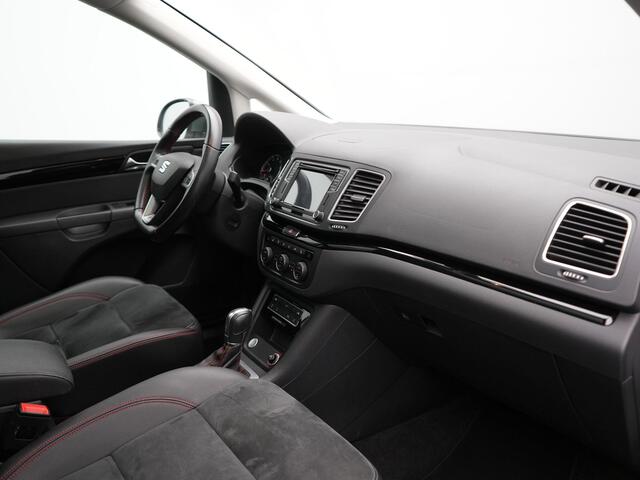 Seat ALHAMBRA 1.4 TSI FR 150pk DSG 7 Persoons | Trekhaak Af Fabriek | Panodak | Camera | Keyless | Alcantara Sportstoelen Verwarmd | EL. Schuifdeuren | Bi Xenon | Apple Carplay | Navigatie | DAB | Cruise Control |