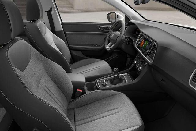 Seat ATECA Style Business Intense 1.5 TSI 150pk | Automaat | Achteruitrijcamera | Keyless | Cruise control | Navigatie