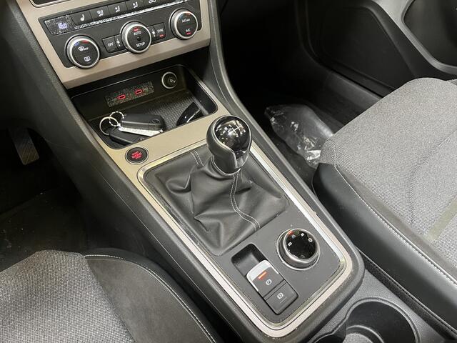 Seat ATECA 1.5 TSI Xperience / PANO/ STUUR+STOEL VERWARM./ PARK. SENSOR. + CAMERA/ ACC/ KEYLESS/ ELEK. ACHTERKLEP/ DRIVE PROFILE/ DAB/ CLIMA/ BLUETOOTH/ LED/ ISOFIX/ 18'' LMV