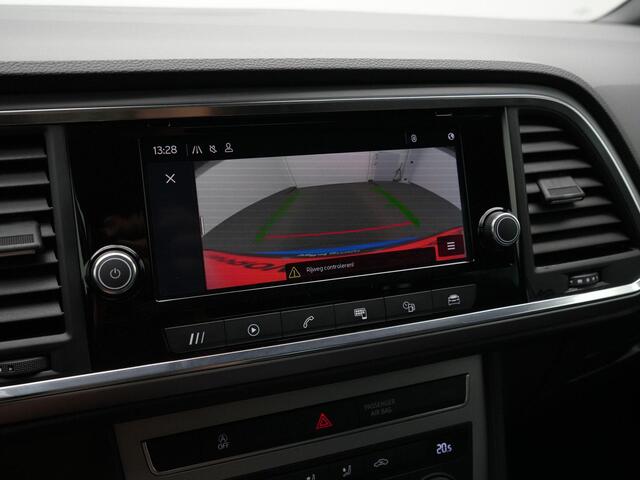 Seat ATECA 1.5 TSI 150 pk DSG FR Business Intense | Panoramadak | Adaptief onderstel | Achteruitrijcamera | Adaptive Cruise | Stoelverwarming