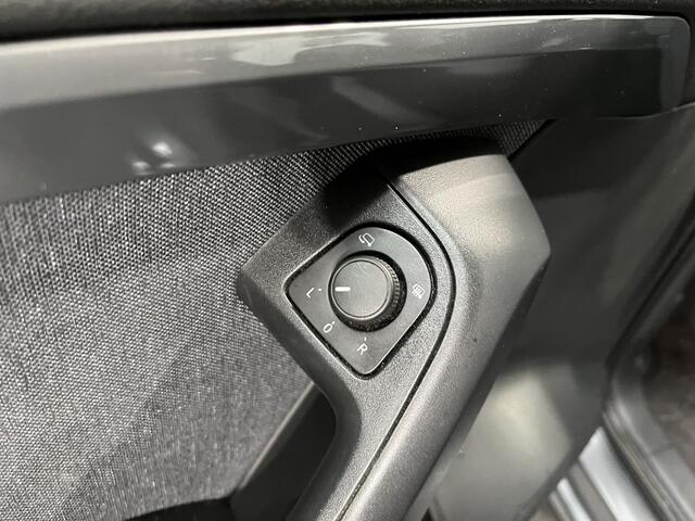 Seat ATECA 1.0 TSI Style / ELEK. WEGKLAPBARE TREKHAAK/ PARK. SENSOREN/ LED/ CRUISE/ STOEL-STUURVERWARM./ PARK ASSIST/ FULL LINK/ NAVI/ CLIMA/ DAB