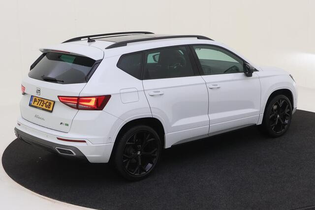 Seat ATECA 1.5 TSI 150pk DSG FR Business Intense Panorama Beats Trekhaak LED Navigatie Stoelverwarming