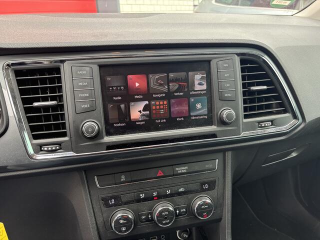 Seat ATECA 1.0 EcoTSI Style TREKHAAK / CAMERA / CARPLAY / NAVI / CLIMA / PDC / BLUETOOTH / CRUISE / NL-AUTO