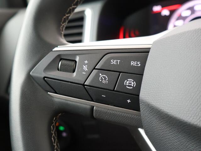 Seat ATECA 1.5 TSI Style Business Intense | 150 PK | Navigatiesysteem | Led verlichting | Achteruitrijcamera |