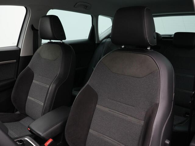 Seat ATECA 1.5 TSI 150 pk DSG Xperience Business Intense | Trekhaak | Adaptief onderstel | Stuur-/stoelverwarming | Achteruitrijcamera | Adaptive Cruise