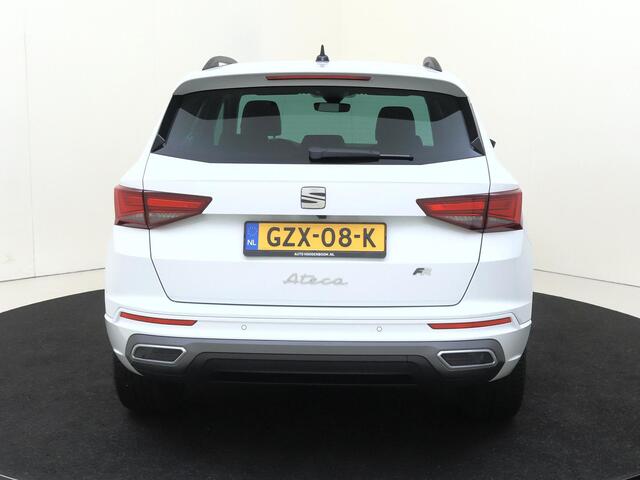 Seat ATECA 1.5 TSI FR Business Intense | Keyless | Parkeerassistent | Dodehoek detectie | Achteruitrijcamera | Stoel- en stuurwielverwarming | Alcantara bekleding | Navigatie | 19" lmv