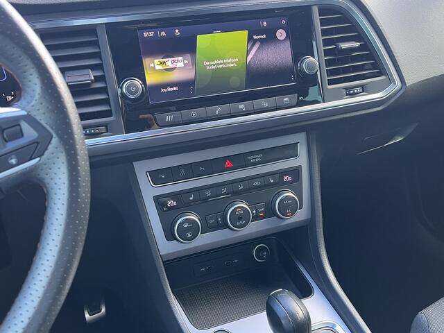 Seat ATECA 1.5 TSI FR Business Intense ACC Panoramadak Wegklapbare trekhaak Camera