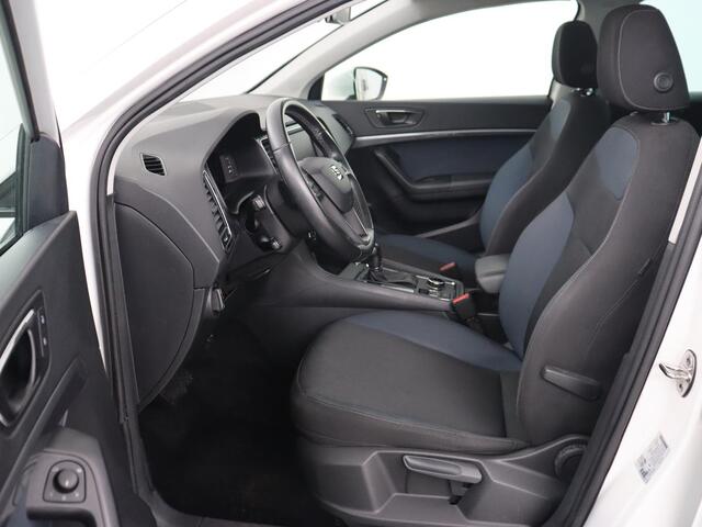 Seat ATECA 1.5 TSI Style | Panoramadak | Trekhaak | Camera | Stoelverwarming | Carplay | Navigatie | Cruise Control Adaptief | LMV 18 |