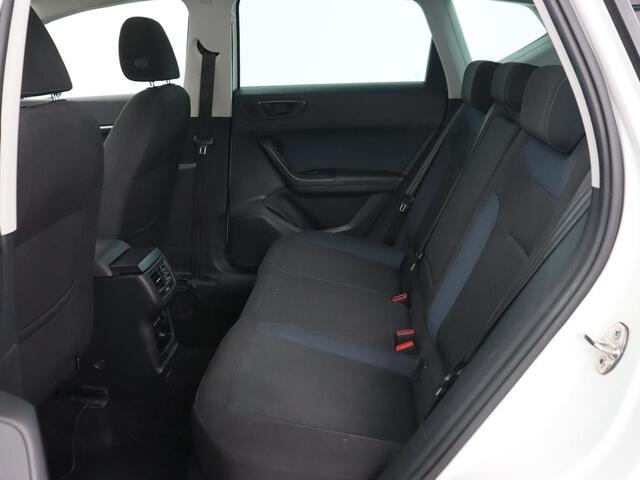 Seat ATECA 1.5 TSI Style | Panoramadak | Trekhaak | Camera | Stoelverwarming | Carplay | Navigatie | Cruise Control Adaptief | LMV 18 |