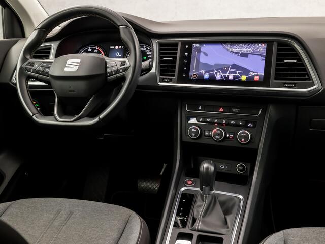 Seat ATECA 1.5 TSI Sport 150Pk Automaat (APPLE CARPLAY, GROOT NAVI, BEATS AUDIO, STUUR/STOELVERWARMING, SPORTSTOELEN, CRUISE, LED KOPLAMPEN, DAB+, NIEUWSTAAT)