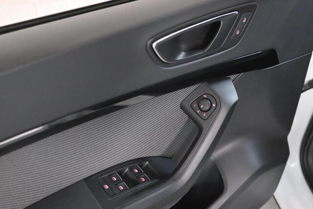 Seat ATECA 1.4 EcoTSI Xcellence 360Camera, Trekhaak, LED koplampen, Adaptieve Cruise Control, Standkachel,