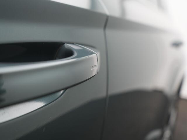 Seat ATECA 1.5 TSI Style Business Intense - RIJKLAARPRIJS - Achteruitrijcamera - Apple Carplay - Android Auto - Cruise Control - Stoel- en Stuurverwarming