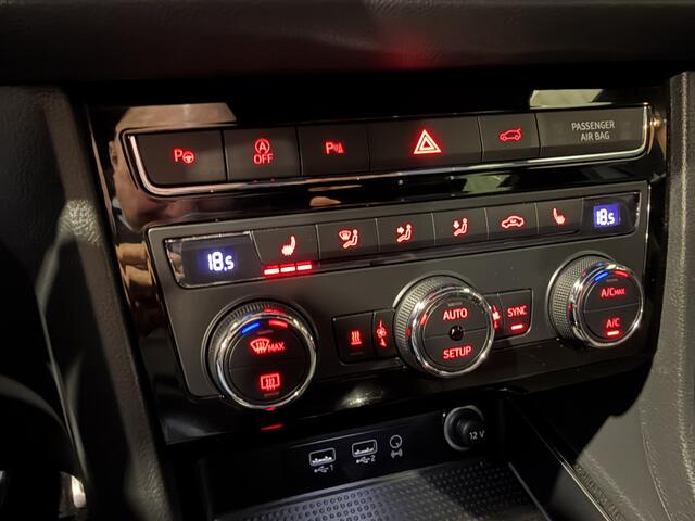 Seat ATECA 2.0 TSI FR 4DRIVE Business Intense DSG | Camera | Trekhaak | Carplay/Android | Stoelverwarming | 19"