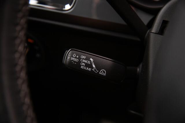 Seat ATECA 1.0 EcoTSI Style Business Intense , Trekhaak, Stoelverwarming, Achteruitrijcamera,