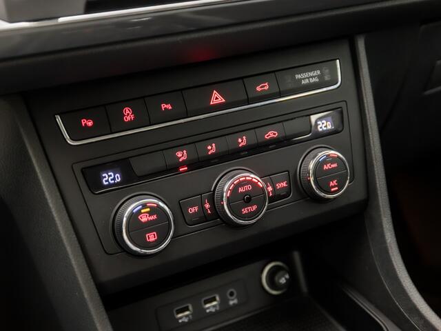 Seat ATECA 1.0 TSI Sport (NAVIGATIE, CLIMATE, ALCANTARA, PARKEERSENSOREN, SPORTSTOELEN, LED KOPLAMPEN, CRUISE, ELEK PAKKET, NIEUWSTAAT)