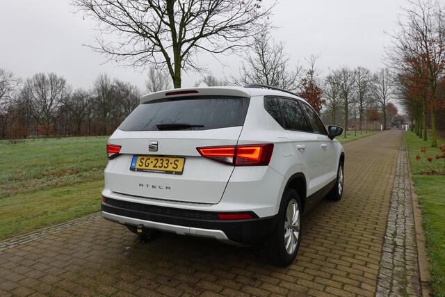 Seat ATECA 1.0 EcoTSI Style Business Intense | Trekhaak uitklapbaar | Full LED | 360° Camera | CarPlay |