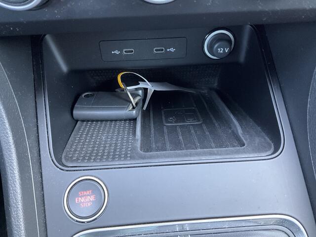 Seat ATECA 1.5 TSI Style Stoelverw. Carplay Trekhaak Business Intense