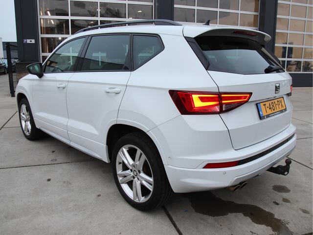 Seat ATECA 1.5 TSI FR Business Intense FULL LED, Inklapbare trekhaak, Alcantara-Leder Prijspakker!