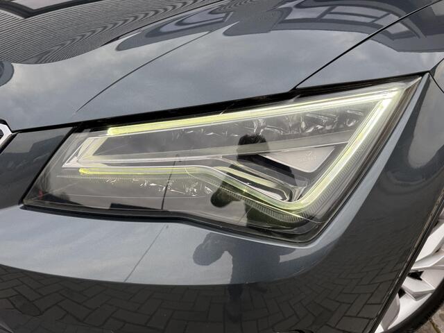 Seat ATECA 1.0 EcoTSI Style Business Intense ?Virtal Cockpit ?Full LED ?Navigatie ?Camera ?Climate ?Cruise ?Parkeersensoren ?Lichtmetaal 18"