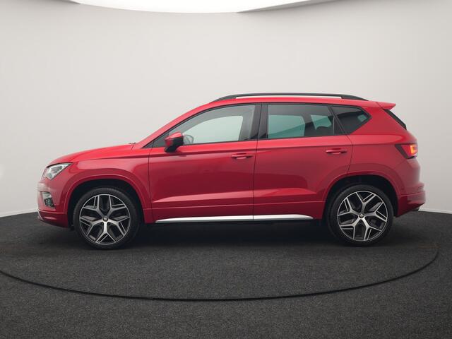 Seat ATECA 1.5 TSI FR DSG 150pk Dealer O.H. | Adaptive Cruise | Camera | Beats Audio | Alcantara Sportstoelen Verwarmd | 19"L.M | Apple Carplay | Sfeerverlichting | Keyless | Blis | Navigatie | DAB |