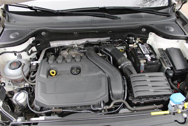 Seat ATECA 1.5 TSI Style Apple carplay, Trekhaak, Garantie