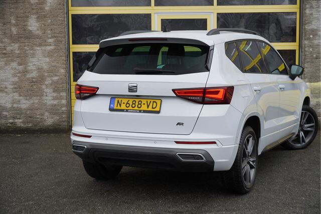 Seat ATECA 1.0 TSI FR Business Intense BJ2022 Lmv 18" | Led V+A | Pdc | Navi | Keyless entry | Elek. achterklep | App-Connect | Achteruitrijcamera | Virtual cockpit | Climate control | Cruise control | Sportstoelen | Verwarmde voorstoelen | Zwarte hemel