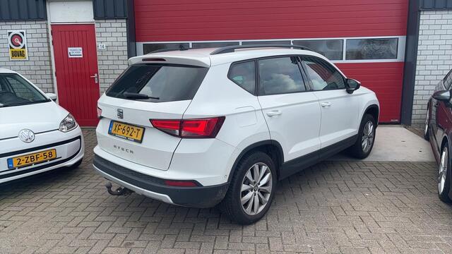 Seat ATECA 1.0 EcoTSI Style Business Intense TREKHAAK / CAMERA / CARPLAY / NAVI / CLIMA / PDC / FULL LED / NL-AUTO