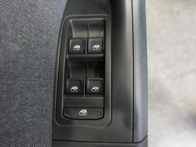 Seat ATECA 1.5 TSI Style Business Intense Airco Cruise Control Navigatie Virtual Cockpit Privacy Glass PDC VA Camera