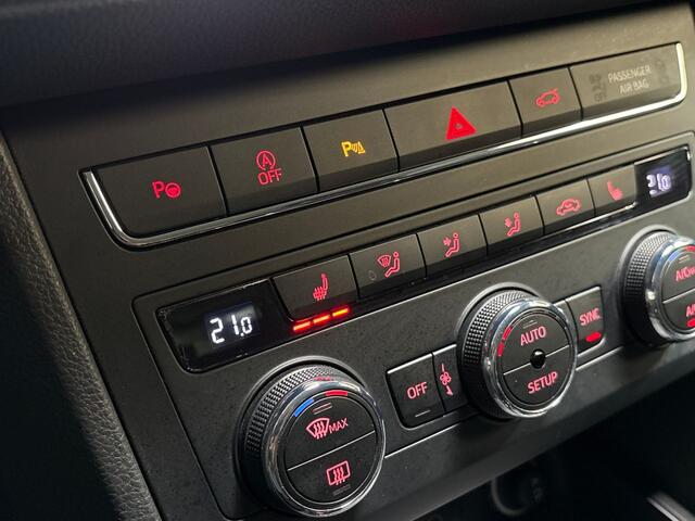 Seat ATECA 1.0 EcoTSI Intense Sport (APPLE CARPLAY, CLIMATE, STOELVERWARMING, CAMERA, SPORTSTOELEN, GETINT GLAS, ADAPTIVE CRUISE, NIEUWSTAAT)