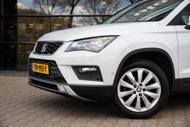 Seat ATECA 1.0 EcoTSI Style Business Intense , Trekhaak, Achteruitrijcamera, Carplay,